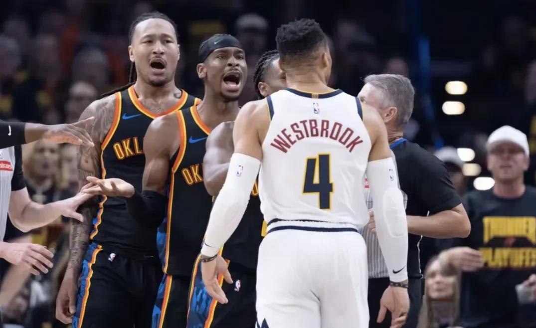 包含C9观众热烈欢呼！，Scout迎来五赛季出色发挥气势如虹延续的词条